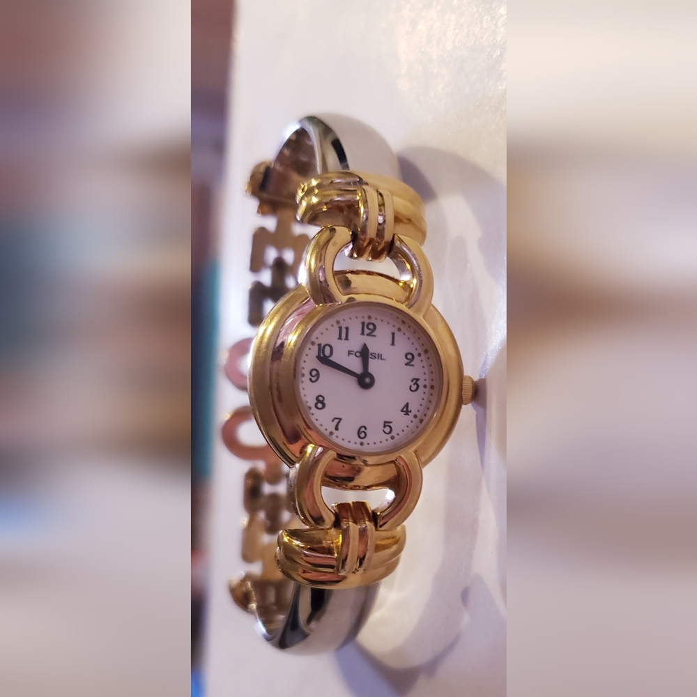 Fossil Es-8727 Two Tone Quartz Analog Ladies Watc… - image 2